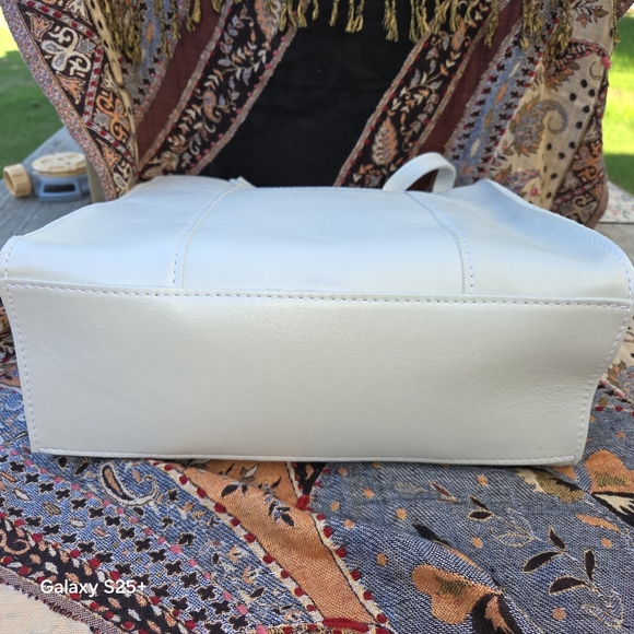 Portland Leather Large North South Lola Pearl Leather PLG Unicorn *Retired Color - Picture 7 of 13